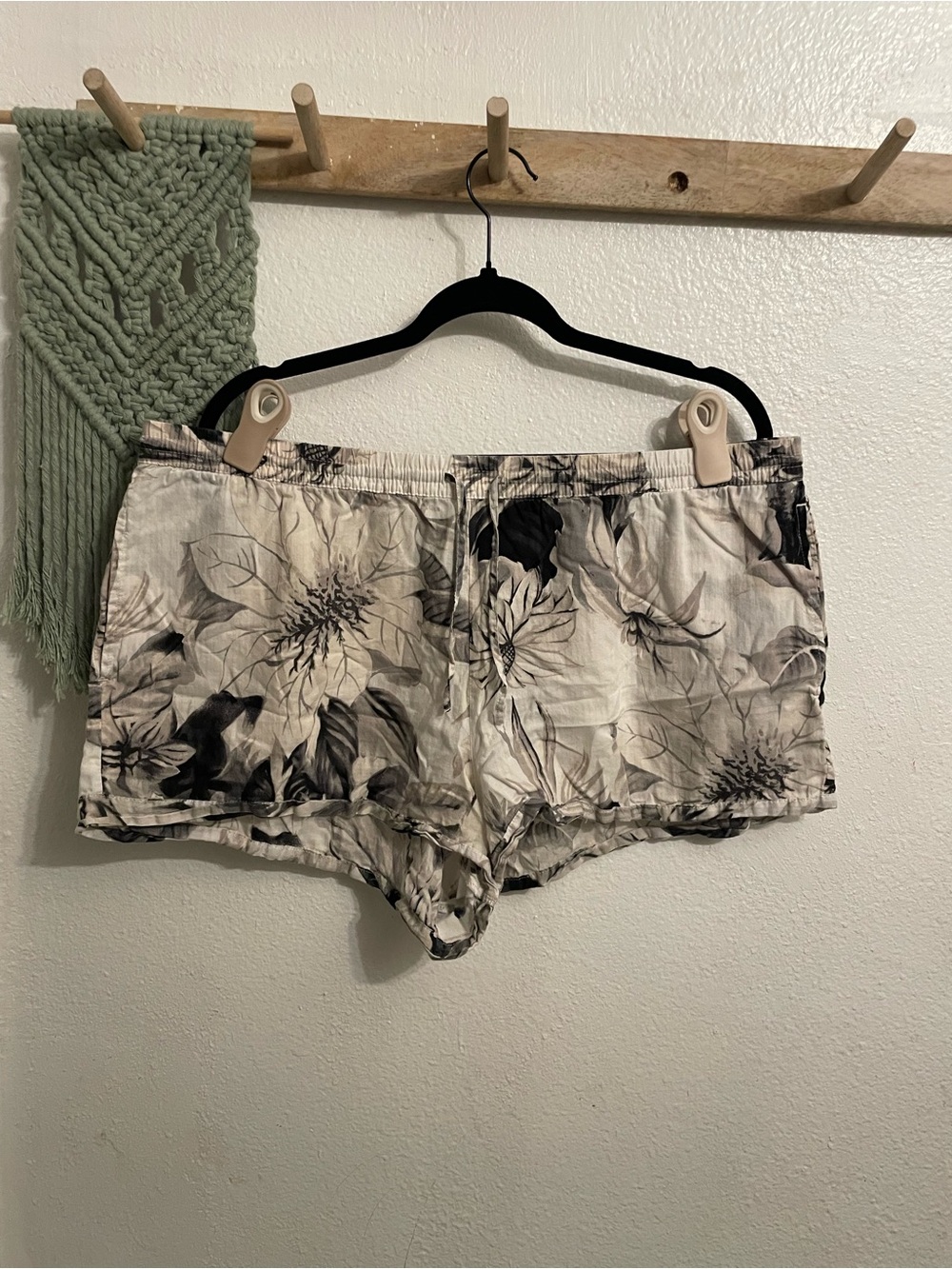 stars above Cream Floral Lounge Shorts with Black Botanical Print